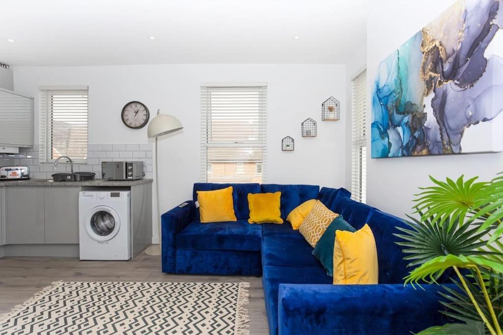 2 Bed Apartment Near The Beach Southend-on-Sea Exterior photo